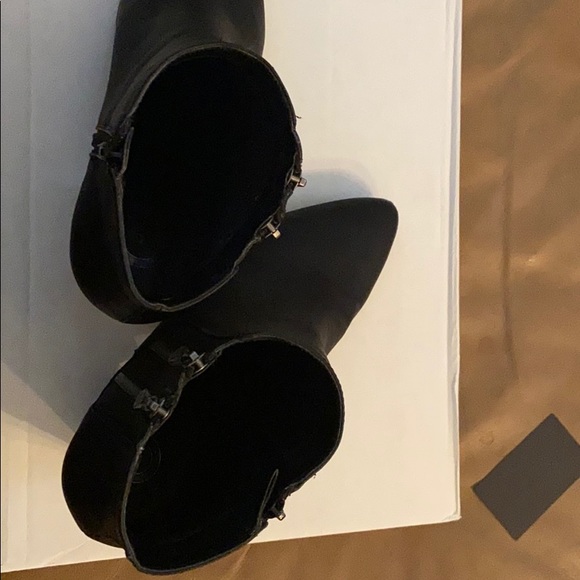 G by Guess Booties Size 11 M w/pointed toe - Picture 8 of 9